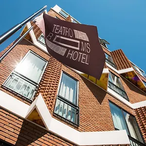 Hotel Teatro, Baky