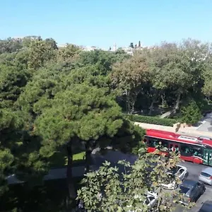 Live-inn Stunning On Azneft Sq With President Palace & Old Views Баку