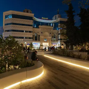 Hotel Square, Baky